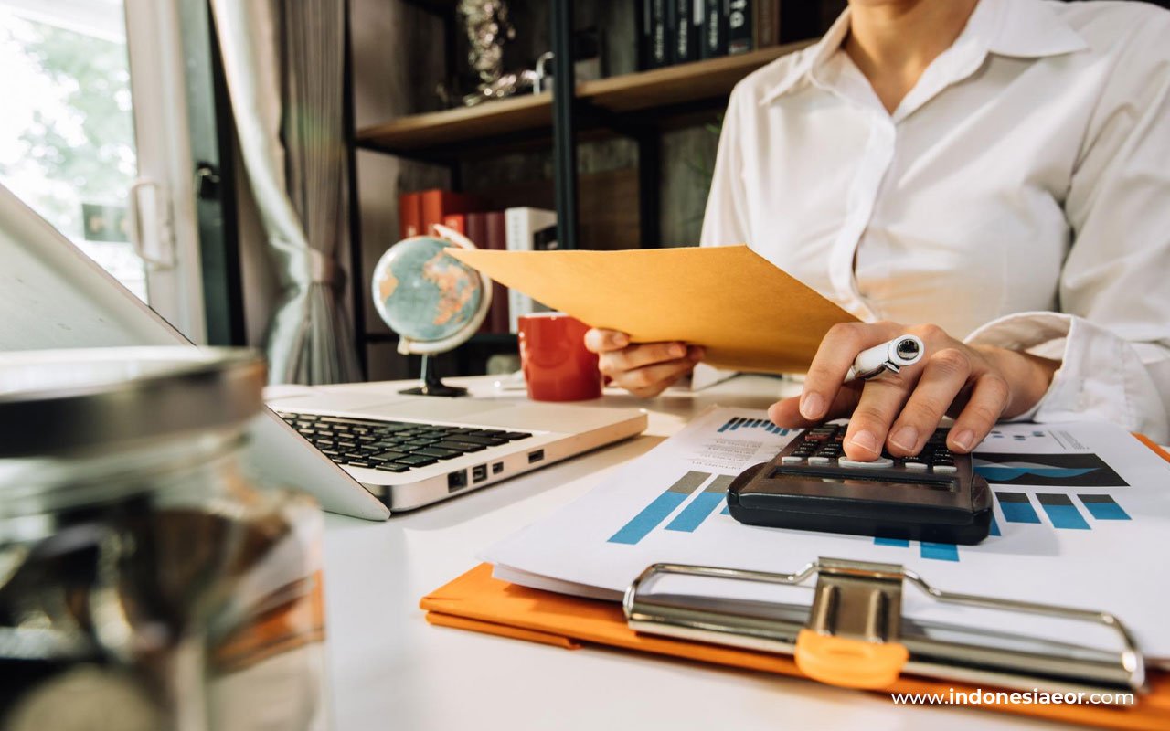 How payroll works in Indonesia including salary calculation, tax reporting, and payroll processing